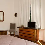 Easy House Bed & Breakfast Neapol